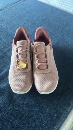 Women’s sketcher shoes