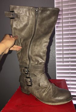 Brown Carlos Santana boots