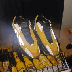 ADIDAS Yeezy Boost 700 MNVN (Honey flux) Size 13