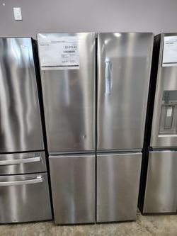 Frigidaire 4door counter depth bottom freezer 17.4cu