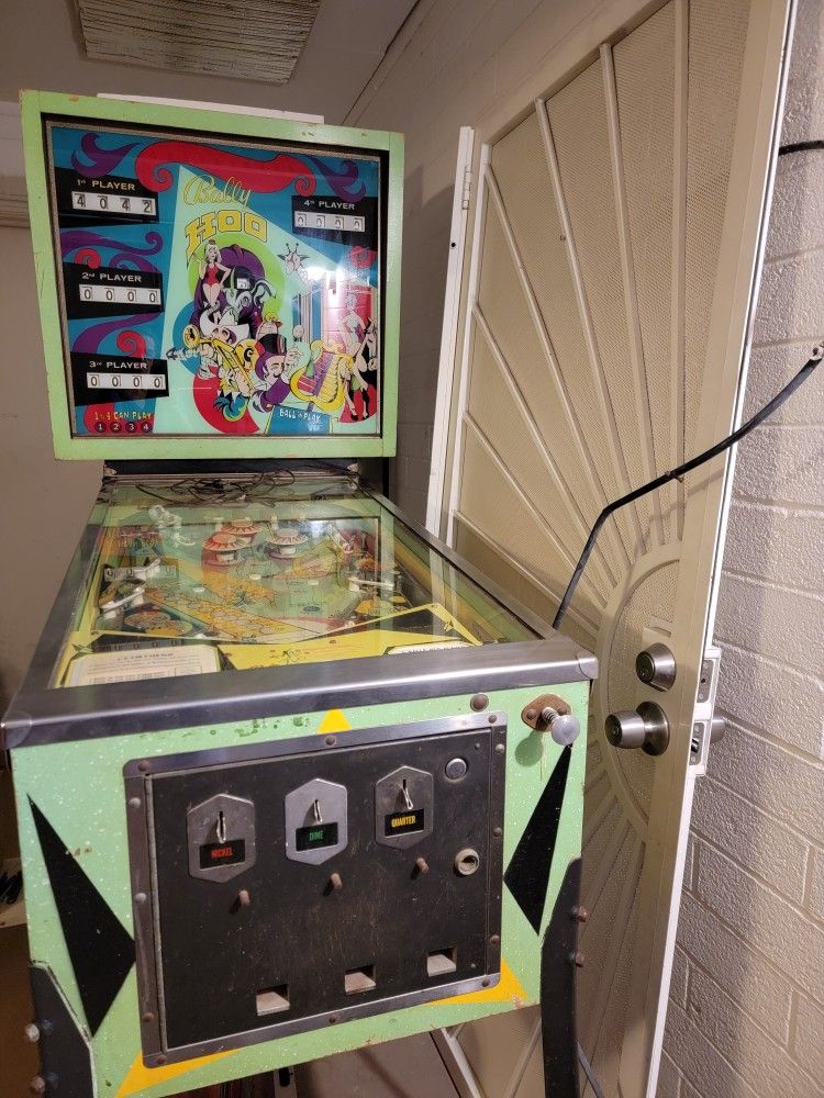 bally hoo pinball machine for Sale in Sun City AZ OfferUp