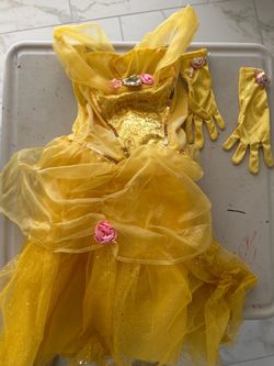 $5: Elena costume - size3/4 year