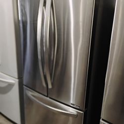 LG FRENCH DOOR STAINLESS STEEL WITH ICE DISPENSER 