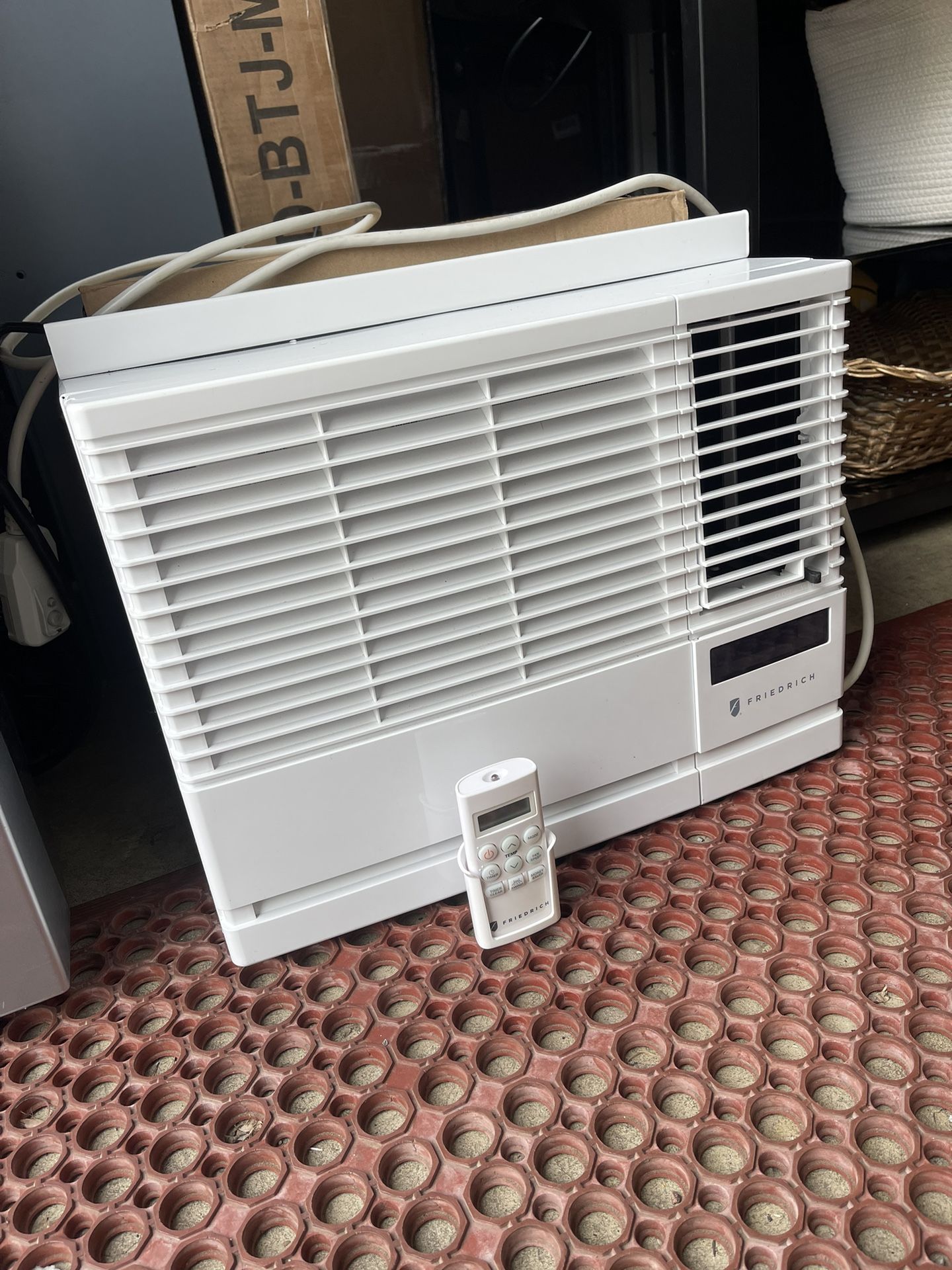 New Never Used 8000 BTU Friedrich Window Air Conditioner AC Unit