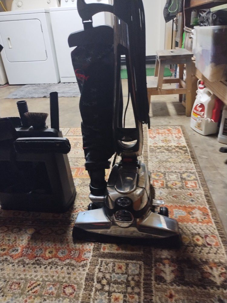 Kirby Vacuum Cleaner With All Attachments With The Ability To Shampoo Carpets