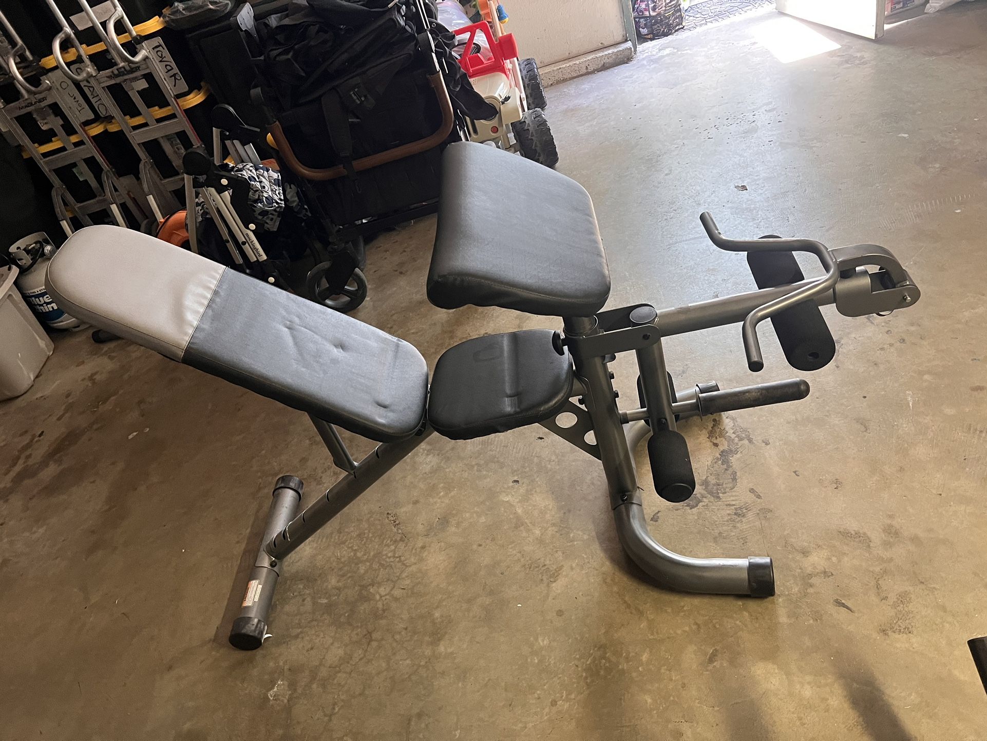 Recline bench And Weight Plate Tree