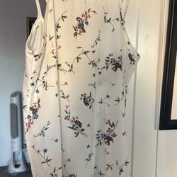 White Floral Dress Mid Thigh Length Size Small Medium