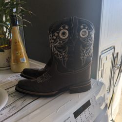 Boots 