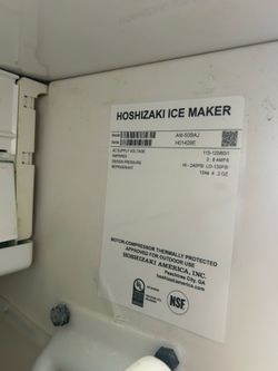 Table top ice machine 54 pounds a day