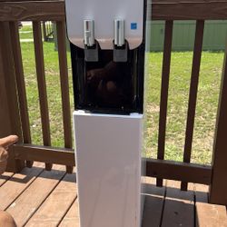 Water Dispensing Machine