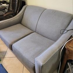 Loveseat Havertys Gray  Sofa