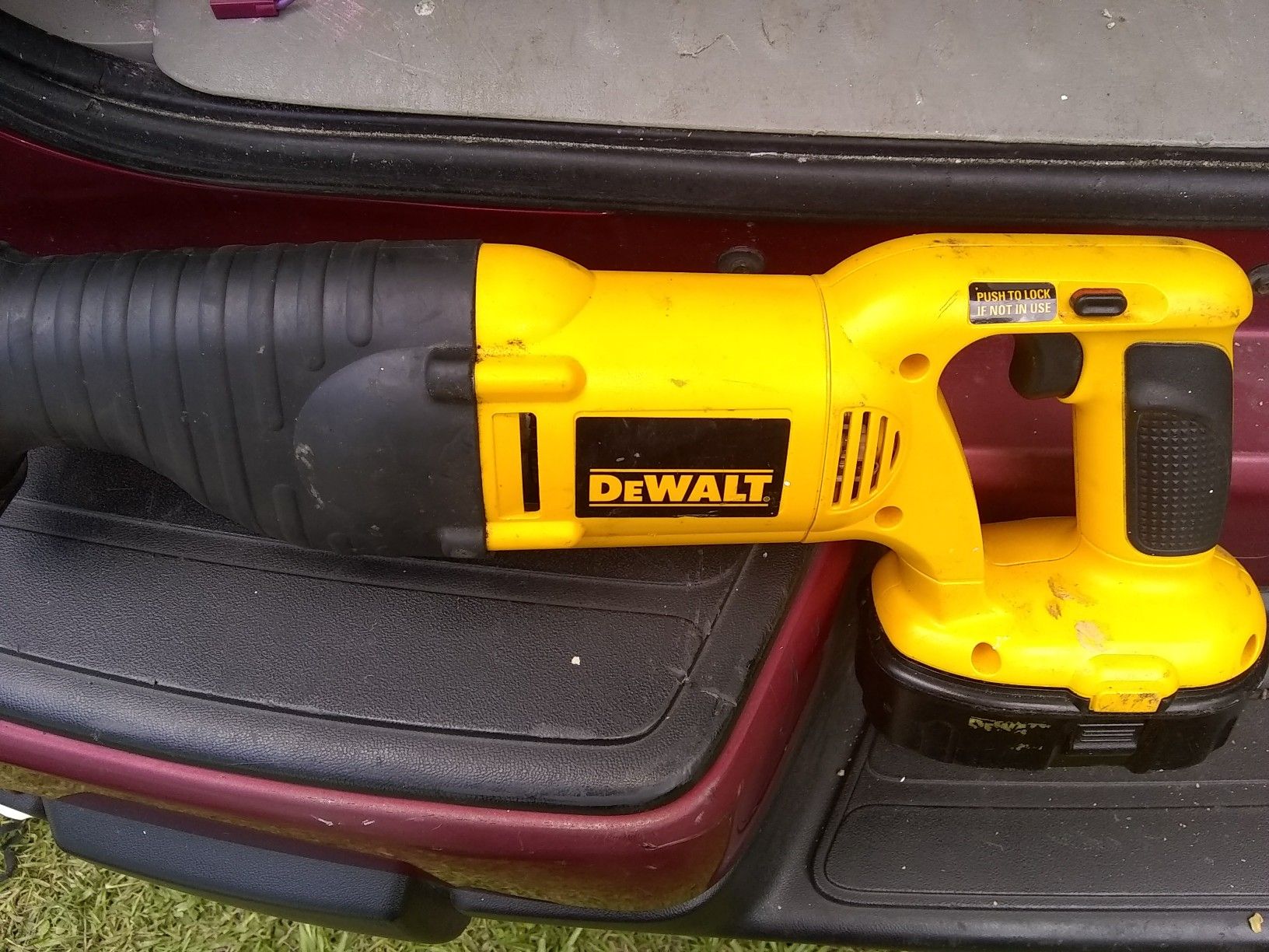 DeWalt saw zall