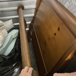 Twin Sleigh bed Frame (Stanley Furniture)