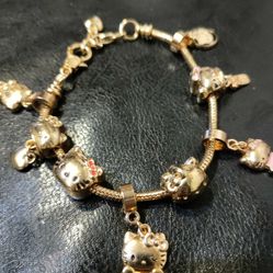 Gold Tone Hello Kitty Charm Bracelet
