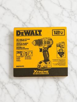 New! Dewalt Cordless Impact Driver (Includes 2 batteries & charger)