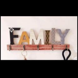 key chain holder never used .like new very pretty model 