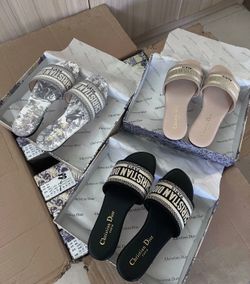 Women's slippers