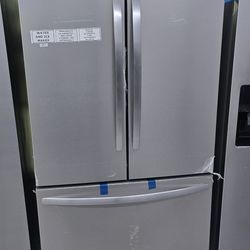 New Refrigerator Refrigerador  nuevo 
 Warranty Garantia Por Escrito 20 años 
Garantizando cada producto que vendemos 