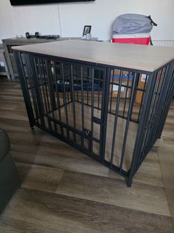 Heavy duty dog crate medium size 41"x25"x28"