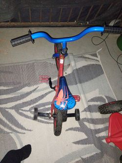 Spider-Man Kids Bike with Training Wheels