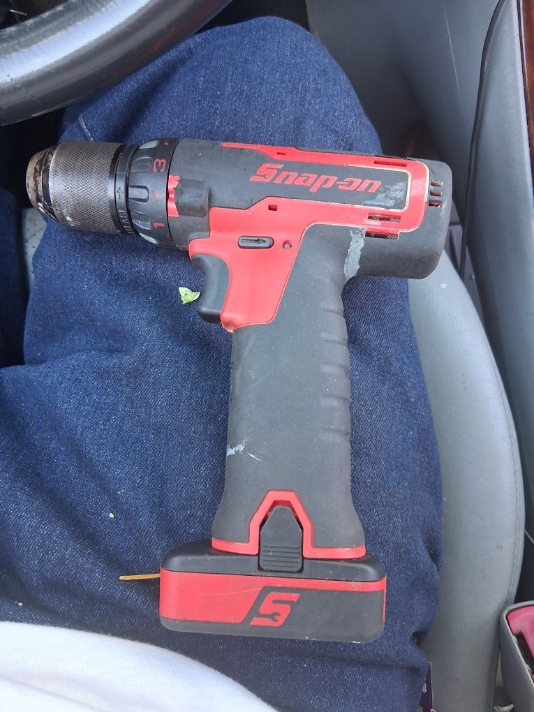 Snap On 14.4 Lithium Drill With Battery