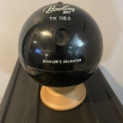 Bowling 300 TK 1165 Bowling Ball Bowler’s Decanter