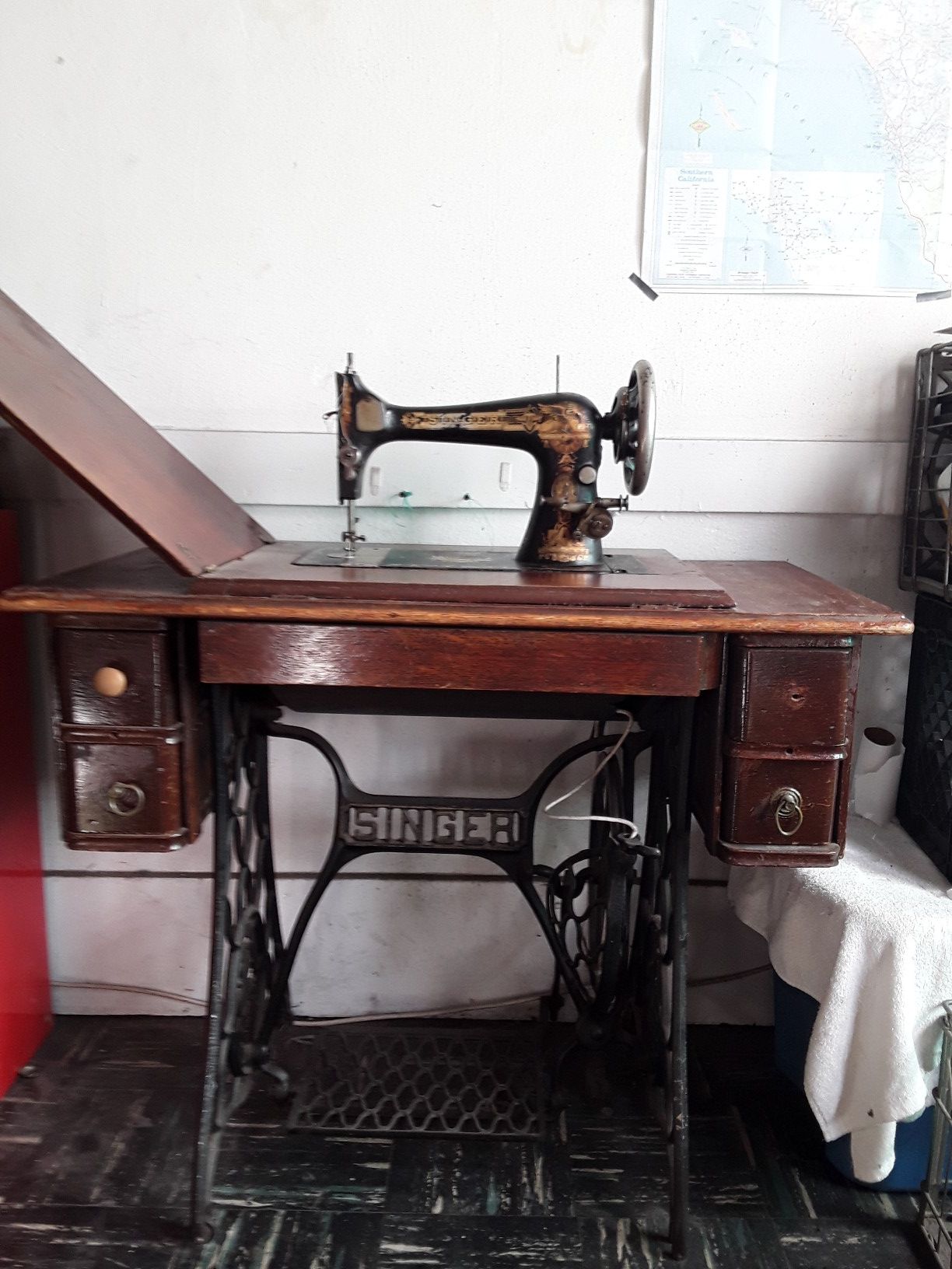 FREE Vintage Singer sewing machine and table