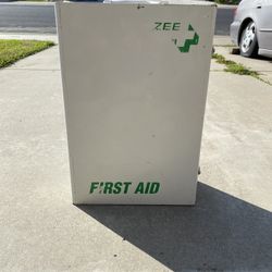 Steel First Aid Cabinet 