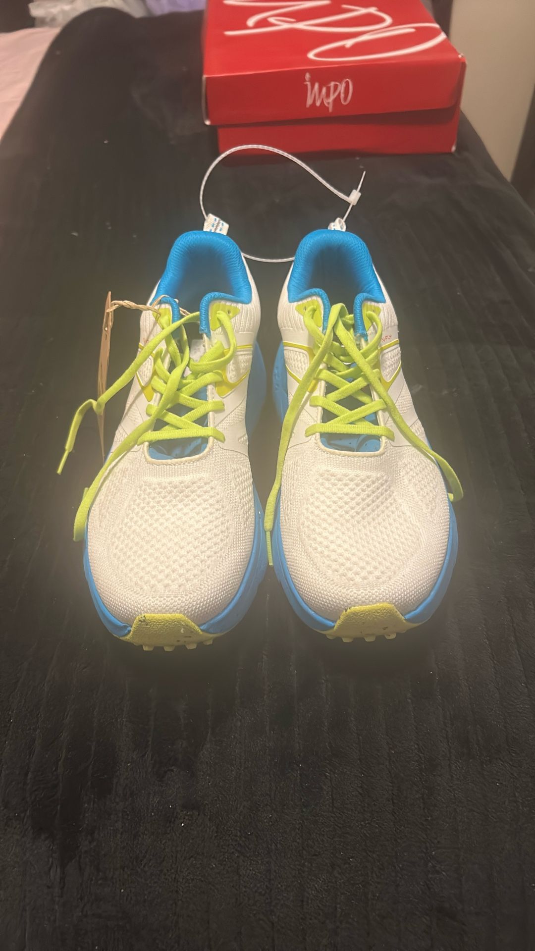 Holo Footwear Size 8.5 Woman’s