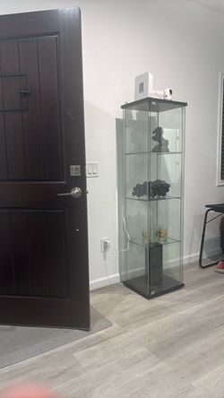 Glass display  magnetic door