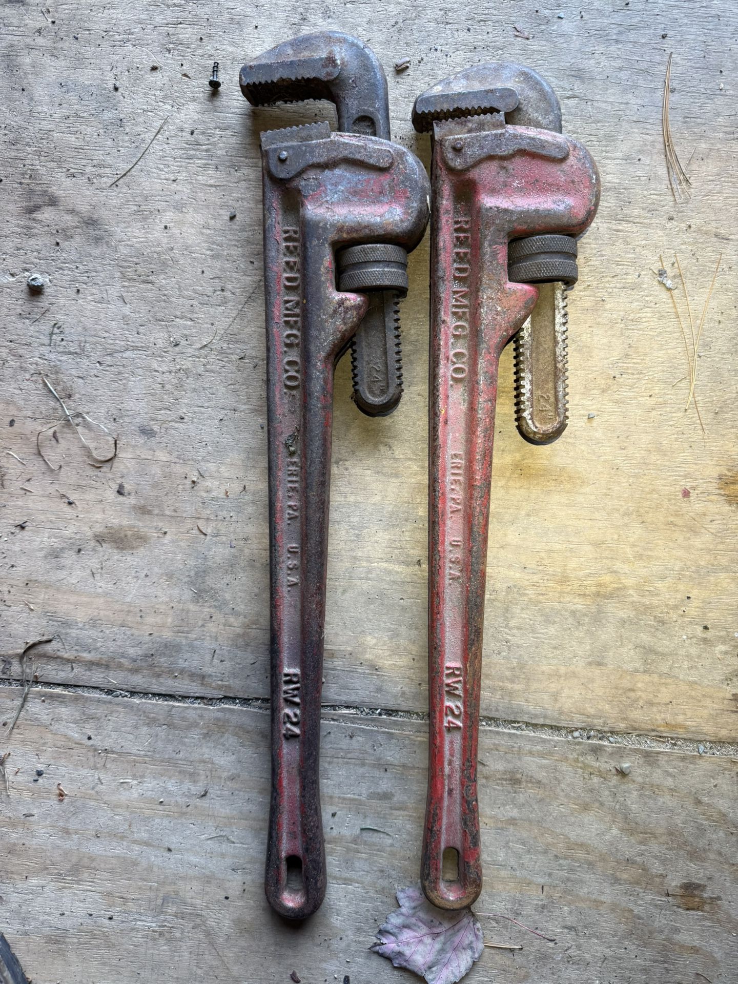 24” Adjustable Pipe Wrenches