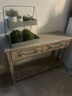 Beautiful Condole Table