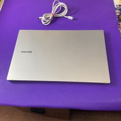 Samsung NP750TDA – i7-1165G7 – 16GB – 512GB SSD – Windows 11 Home – 15.6” Touch