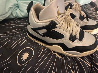 3Y Metallic Gold Jordans Air 4