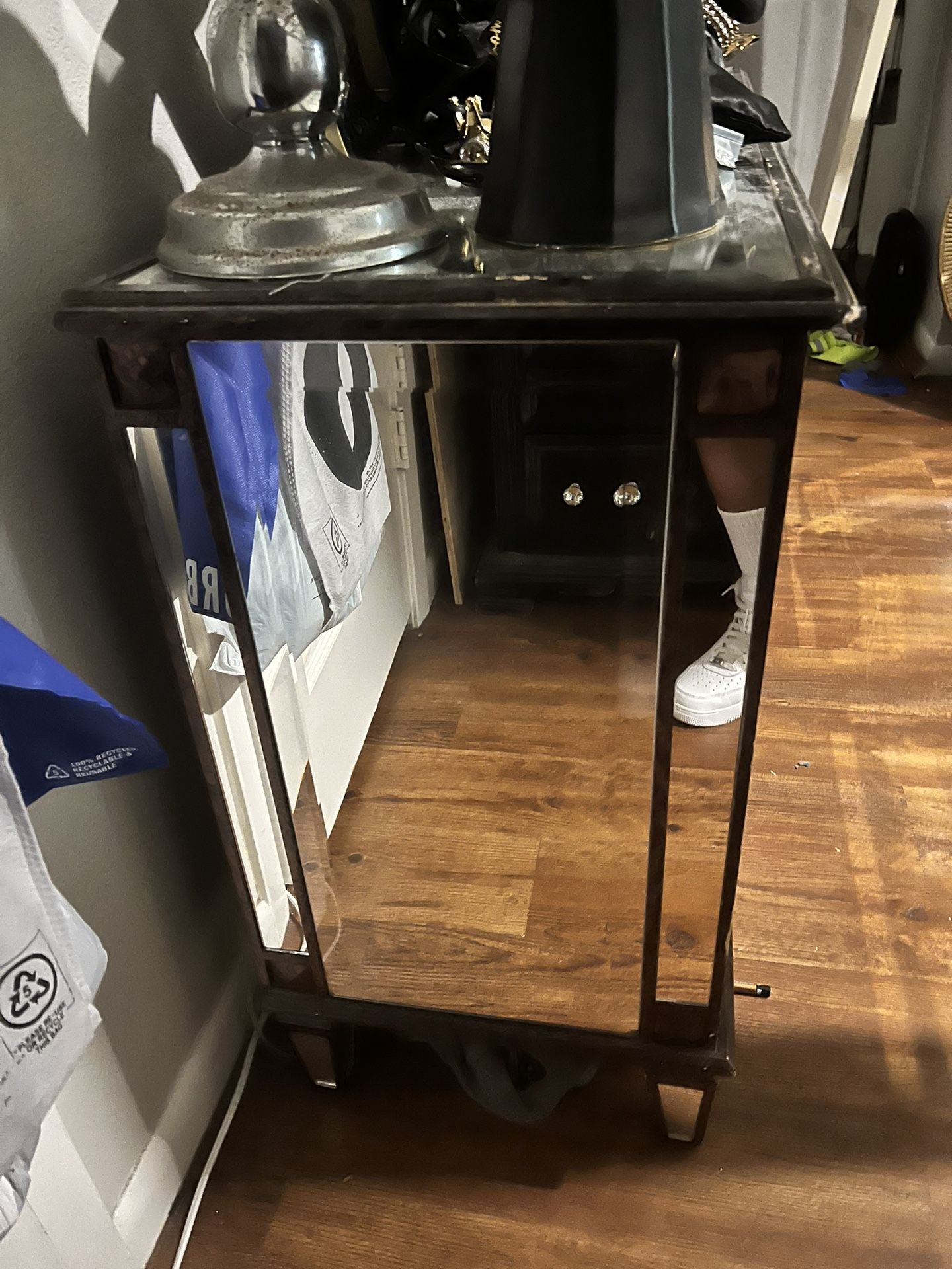 Stunning Matching Mirrored Antique Finish Nightstands for Sale in San