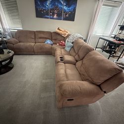 Large 13 X 13’ Reclining Sectional.
