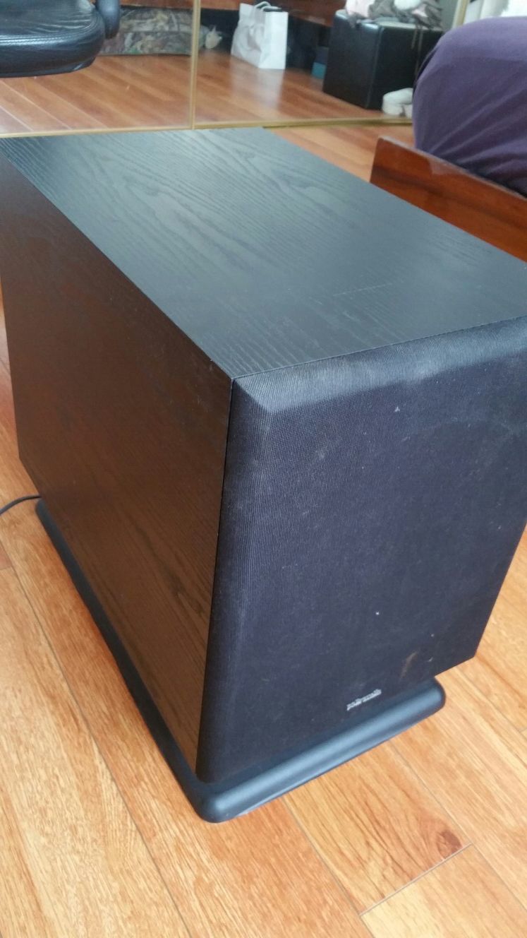 Polk Audio PSW 150 powered subwoofer. Good cosmetic and working condition. $110.00