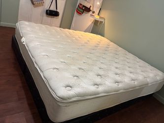 King size Simmons Beautyrest Mattress