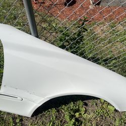 Mercedes E350 Bens Fenders
