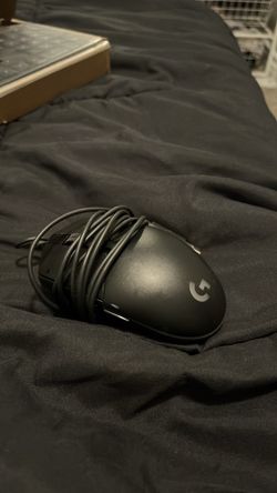 Logitech G203 lightsync gaming mous