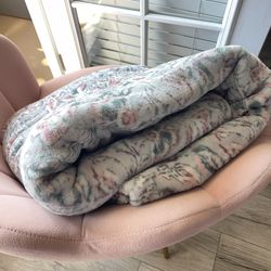 Blanket , Colcha , Small Towels