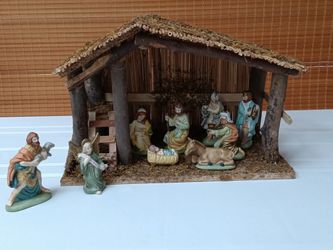 Vintage 10 piece Porcelain Bisque Nativity Scene