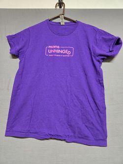 Moms Unhinged Graphic T Shirt Purple Gildan Ultra Cotton Women's M