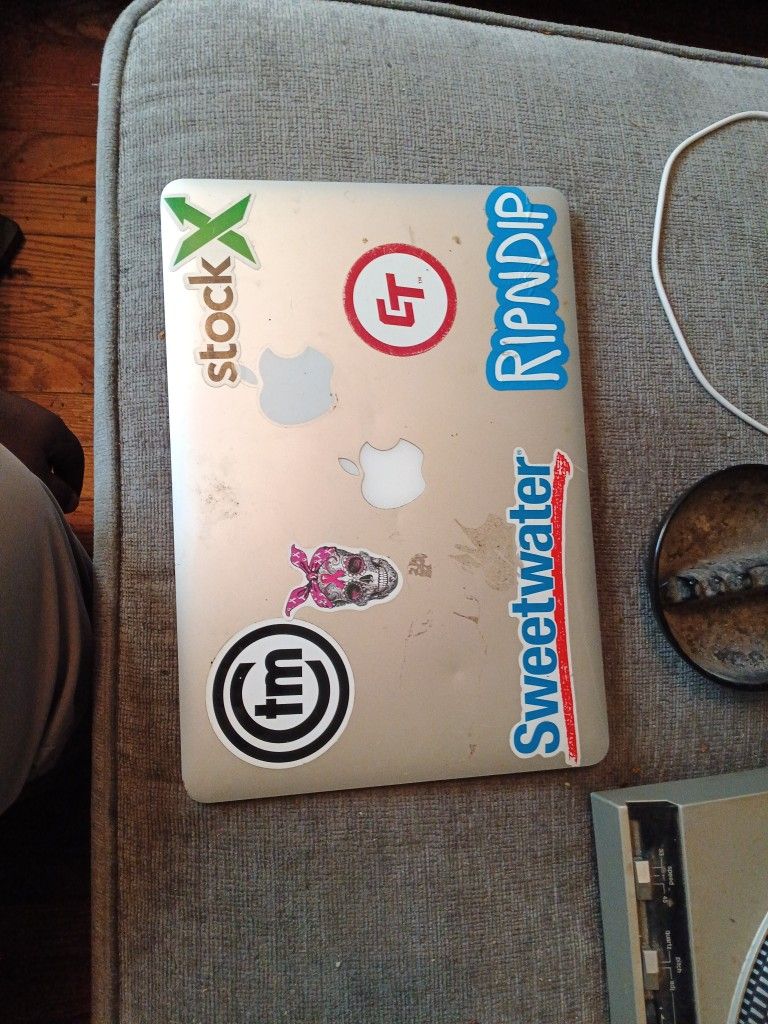 Macbook