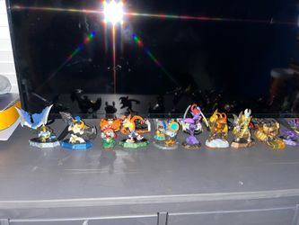 Skylanders items for multiple of the games