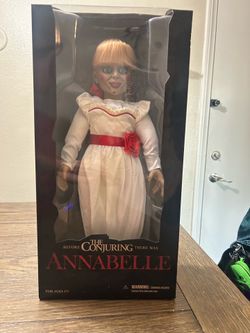 Mezco Toyz The Conjuring: Annabelle 18 Inch Doll NIB