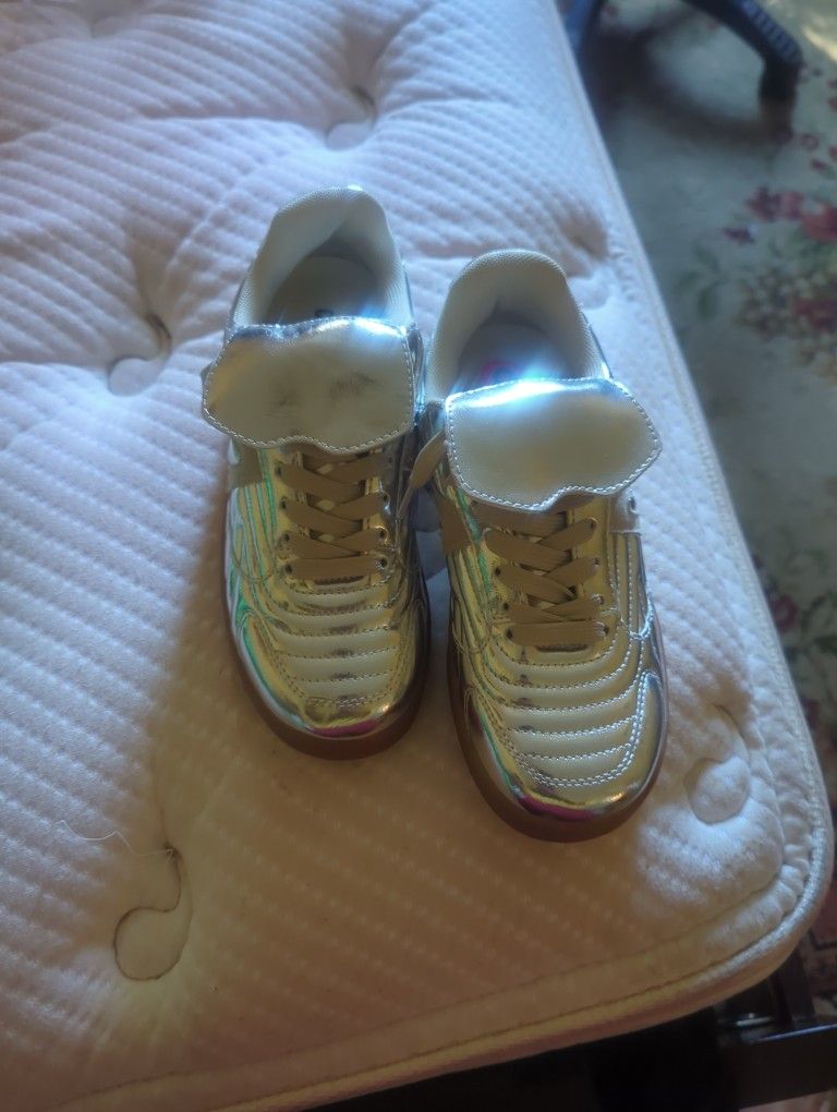 Cushionaire Shoes For Women