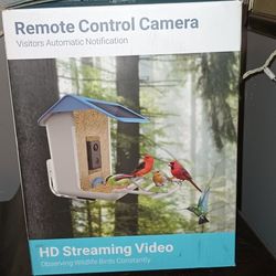 Smart A.I  recognition bird feeder /remote control camera great condition never used