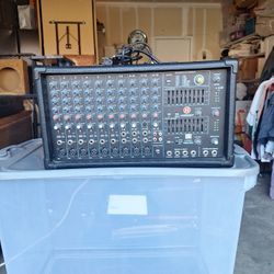 Harbinger Powered Mixer LvL Series Music Equipment