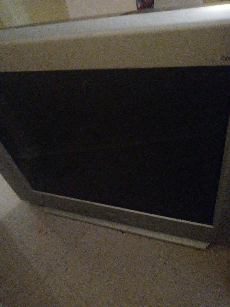 Sony Wega Trinitron 27" Flat Screen TV KD-27FS170

